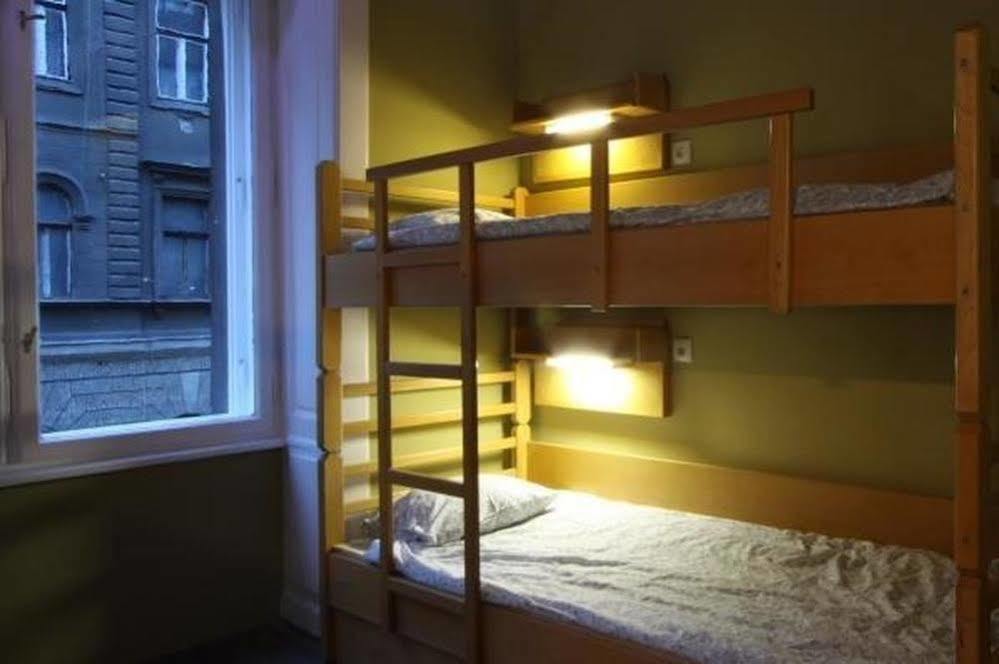 Treestyle Hostel Budapest Exteriör bild
